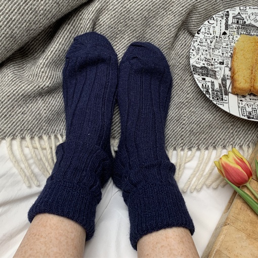 alpaca wool bed socks (navy blue)