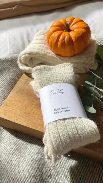 Keep it cosy this rainy Sunday with our luxury Alpaca bed socks and 100% wool blankets - both sustainably sourced and made in Britain 🌿

Our Flora & Fauna tea sets are also perfect for breakfast in bed. The print is inspired by the wildlife in London, and each set is individually hand gilded with gold ✍🏻✨

Thanks for your orders this week 📦 💌

#breakfastinbed #sustainablefashion #sustainableliving #londoninstagram #londonlife #shopsmall #shopsmalluk #shopsmallthischristmas #christmasgiftideas #stockingfillers #shopsustainable #londongifts #londonfood #staycosy #hyggehome #hyggelife #houseofcally #cosyhome #autumnvibes